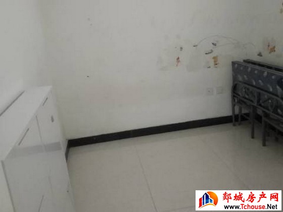 西城印象小区 2室2厅 90平米 简单装修 10000元/年