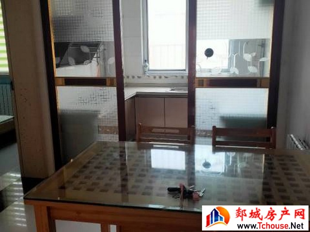 檀都 3室2厅 120平米 简单装修 100000元/年