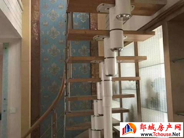 檀都 7室2厅 200平米 精装修 22000元/年
