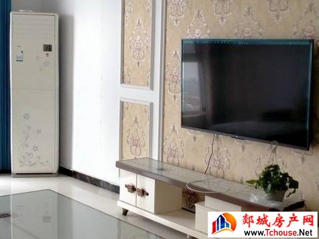 东方御景(郯城) 2室2厅 120平米 精装修 14000元/年
