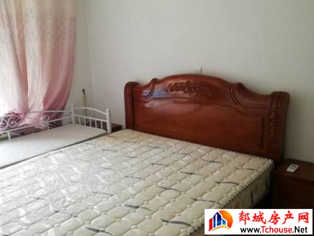 东方帝景 3室2厅 131平米 精装修 16500元/月