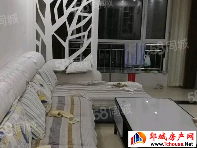 东方御景(郯城) 3室2厅 126平米 简单装修 14500元/月