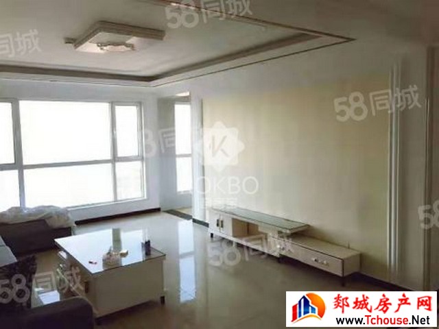东方御景(郯城) 2室2厅 140平米 精装修 18000元/年