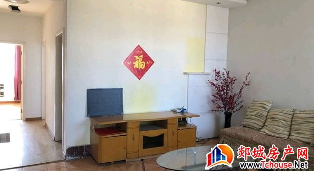 龙泉新村花园小区 3室2厅 120平米 简单装修 9000元/年