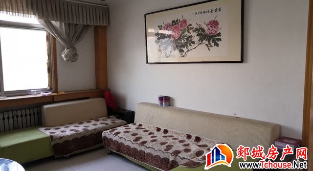 东关小区 3室2厅 110平米 简单装修 9500元/年
