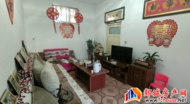 皇亭花苑B区 3室2厅 110平米 简单装修 650元/月