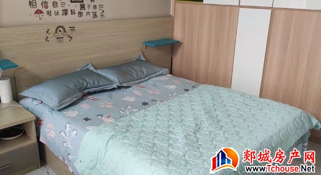 金艺大厦 1室1厅 58平米 精装修 12000元/年